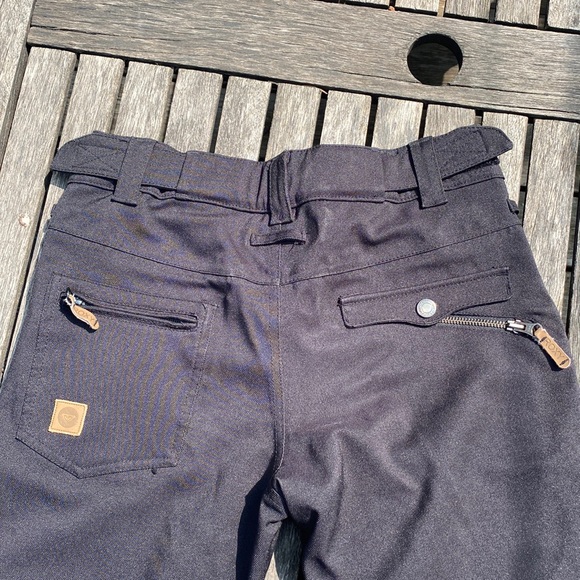 Back Roxy Snowpants - Picture 3 of 3